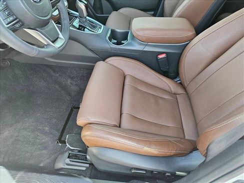 Used 2025 Subaru Outback Touring XT w/ Tech Package 3 image 17