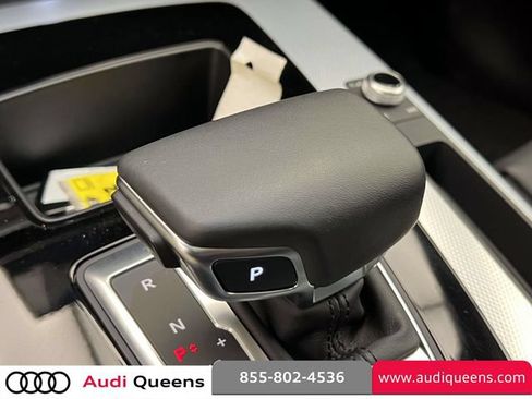 Used 2025 Audi Q5 2.0T Premium Plus w/ Premium Plus Package AWD/4WD image 32