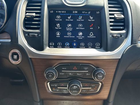 Used 2018 Chrysler 300 C w/ Sun, Sound & Nav Package image 30