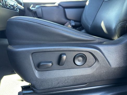 Used 2024 GMC Sierra 1500 SLT image 12