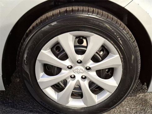 Certified 2021 Toyota Corolla LE image 12