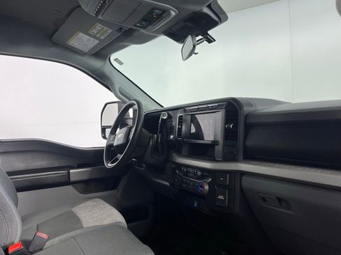 Used 2024 Ford F250 XLT w/ FX4 Off-Road Package image 30