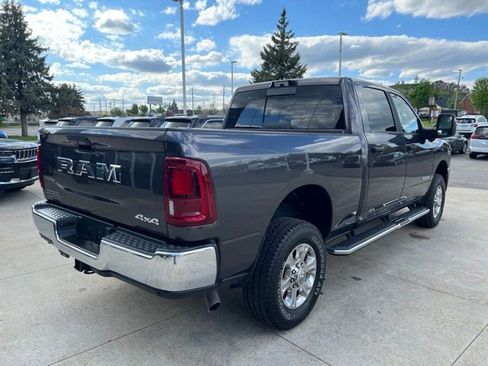 Certified 2025 RAM 2500 Big Horn AWD/4WD image 6