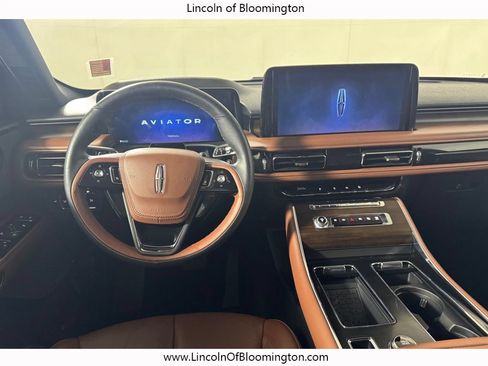 Used 2025 Lincoln Aviator Reserve w/ Illumination Package AWD/4WD image 18