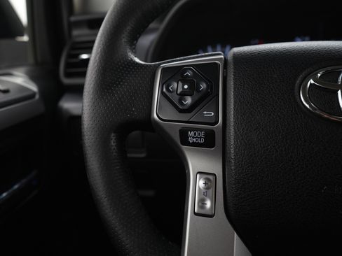 Used 2018 Toyota 4Runner SR5 Premium image 25