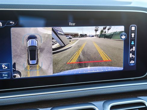 Used 2024 Mercedes-Benz GLE 350 4MATIC image 25