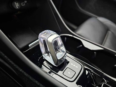 Certified 2024 Volvo XC40 B5 Plus w/ Climate Package image 41