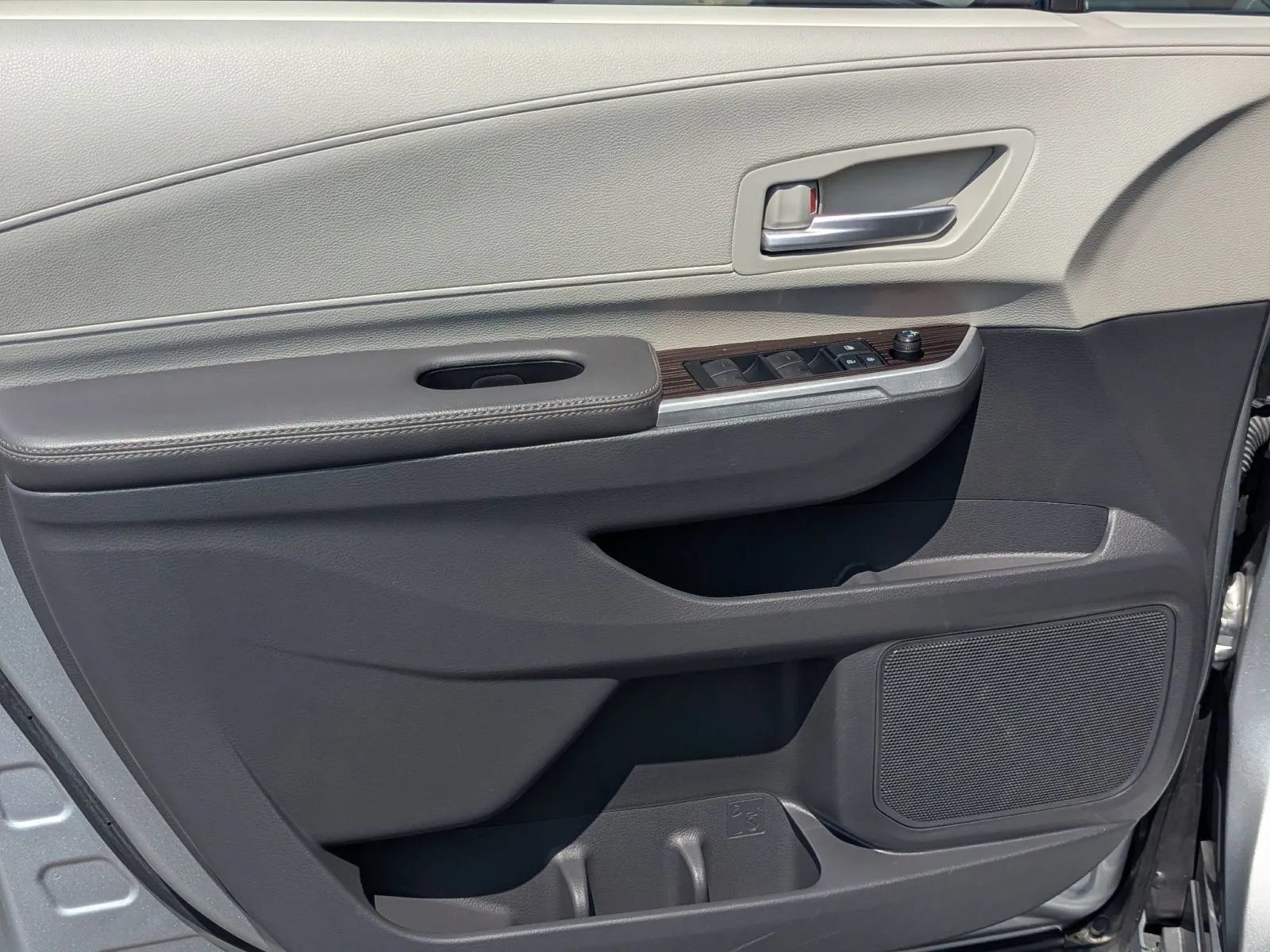 Used 2022 Toyota Sienna XLE FWD image 10
