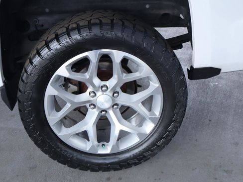 Used 2014 Chevrolet Silverado 1500 LT image 41