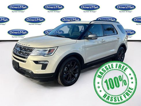 Used 2018 Ford Explorer XLT w/ Equipment Group 202A image 3