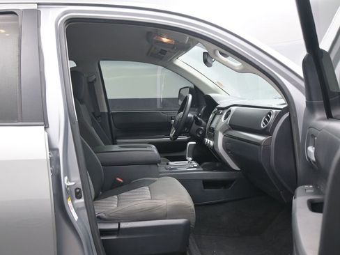 Used 2018 Toyota Tundra SR5 w/ TRD Off Road Package image 10