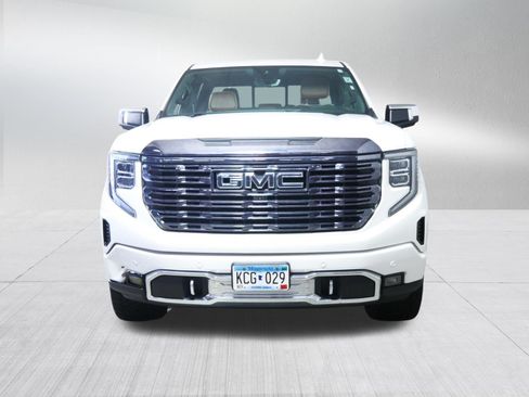 Used 2023 GMC Sierra 1500 Denali Ultimate AWD/4WD image 2