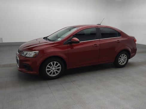 Used 2019 Chevrolet Sonic LT w/ Convenience Package FWD image 2