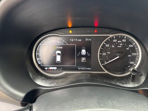 Used 2019 Nissan Kicks SV image 28