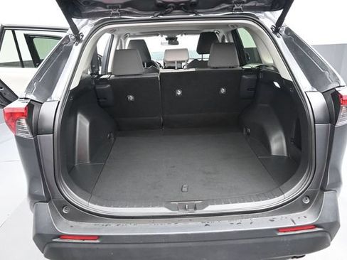 Used 2024 Toyota RAV4 XLE w/ Convenience Package FWD image 18