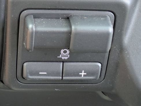 Used 2019 Chevrolet Silverado 1500 Custom Trail Boss w/ Custom Convenience Package AWD/4WD image 25