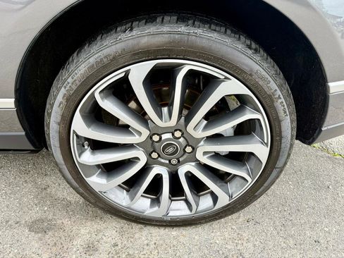 Used 2014 Land Rover Range Rover Autobiography image 11