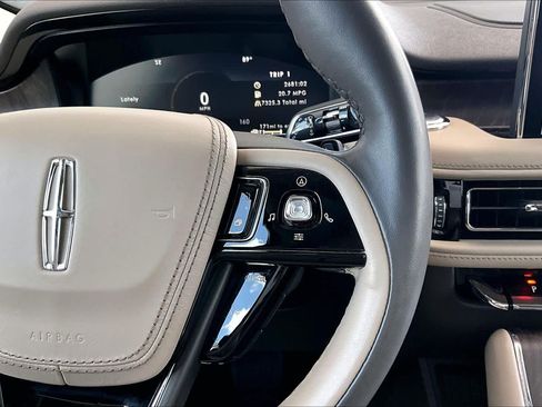 Used 2023 Lincoln Aviator Reserve w/ Elements Package Plus RWD image 22