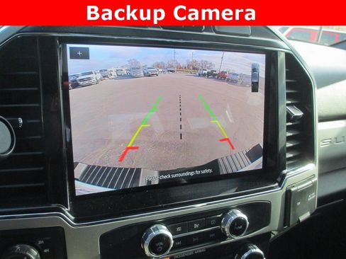 Used 2022 Ford F250 Lariat w/ Black Appearance Package image 14