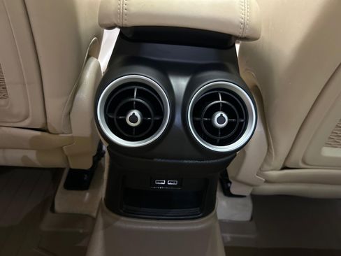 Used 2019 Alfa Romeo Stelvio Ti Lusso w/ Quick Order Package 22X Lusso image 9