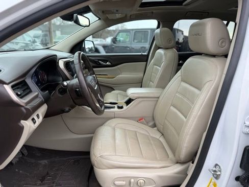 Used 2017 GMC Acadia Denali w/ Technology Package image 2