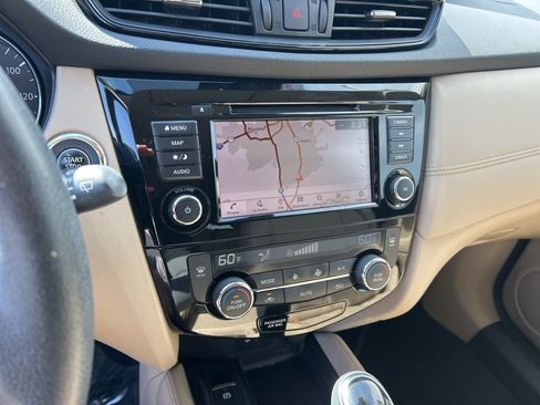 Used 2020 Nissan Rogue SL image 13