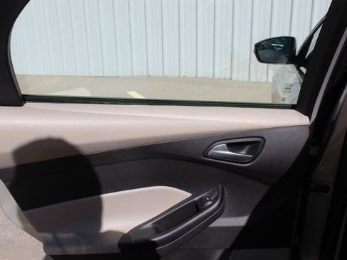 Used 2016 Ford Focus SE image 17