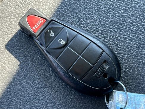 Used 2017 RAM 1500 Express image 26