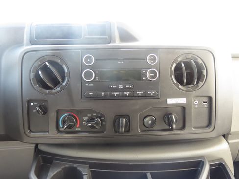 Used 2014 Ford E-150 and Econoline 150 w/ Power Group RWD image 17