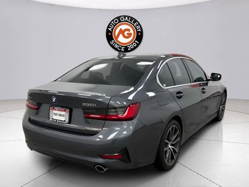 Used 2021 BMW 330i xDrive Sedan w/ Premium Package AWD/4WD image 3