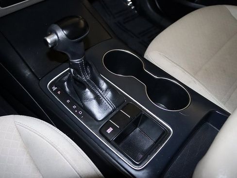 Used 2018 Kia Sorento LX image 20