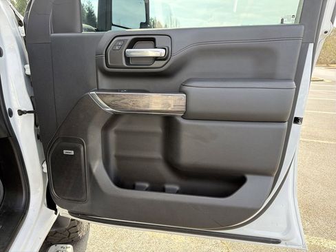 Used 2020 Chevrolet Silverado 2500 LTZ w/ LTZ Plus Package image 12