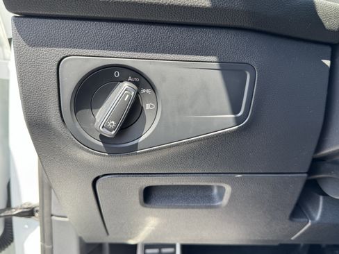 Used 2024 Volkswagen Tiguan SE R-Line FWD image 29
