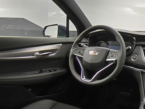 New 2025 Cadillac XT6 Luxury w/ LPO, Floor Liner Package image 9