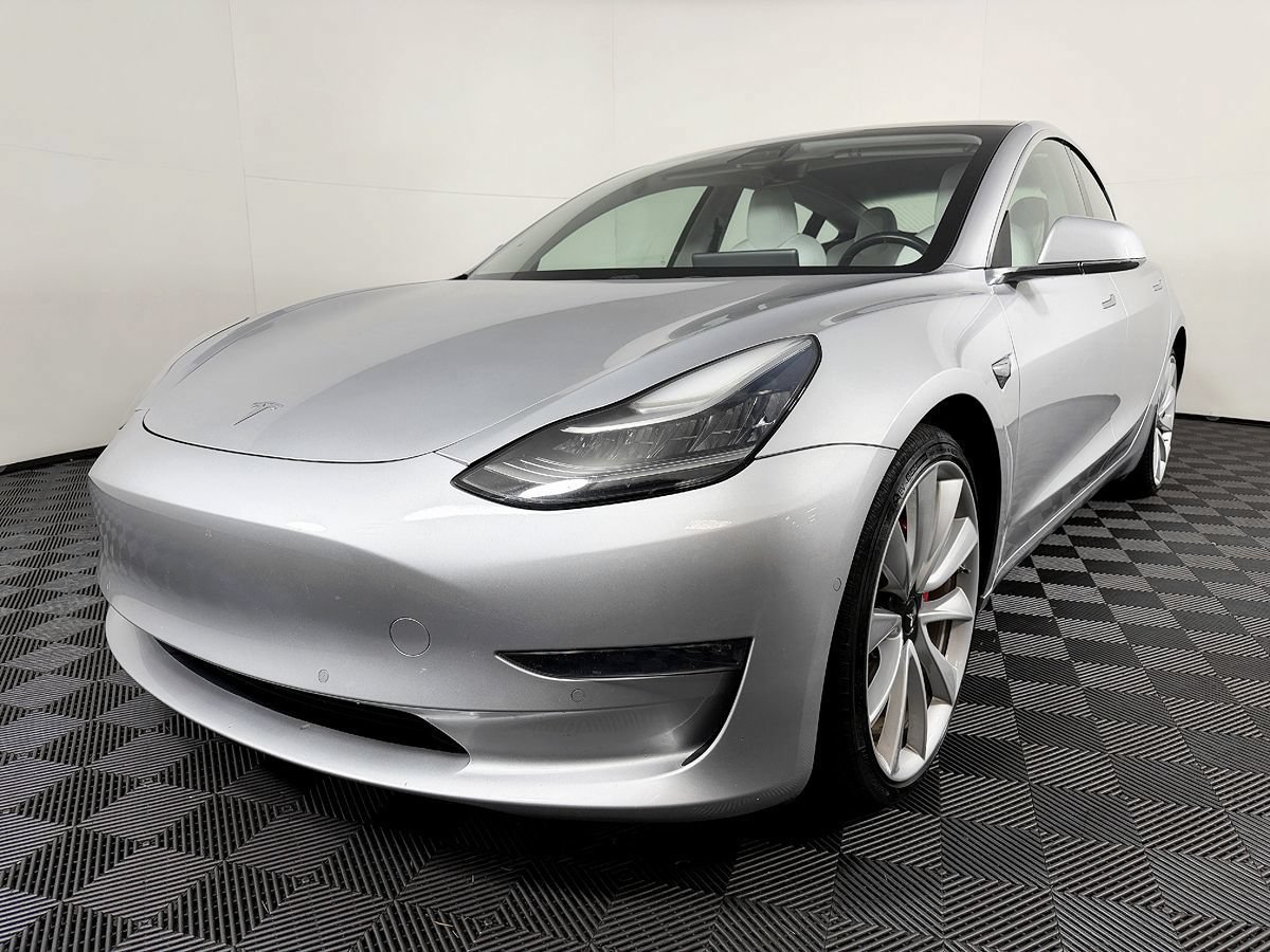 Used 2018 Tesla Model 3 Long Range AWD/4WD image 3