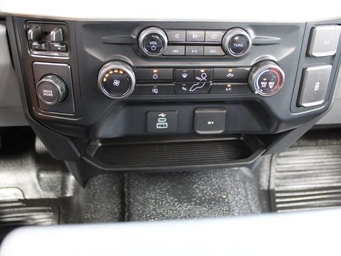 Used 2024 Ford F250 XL w/ XL Chrome Package RWD image 35