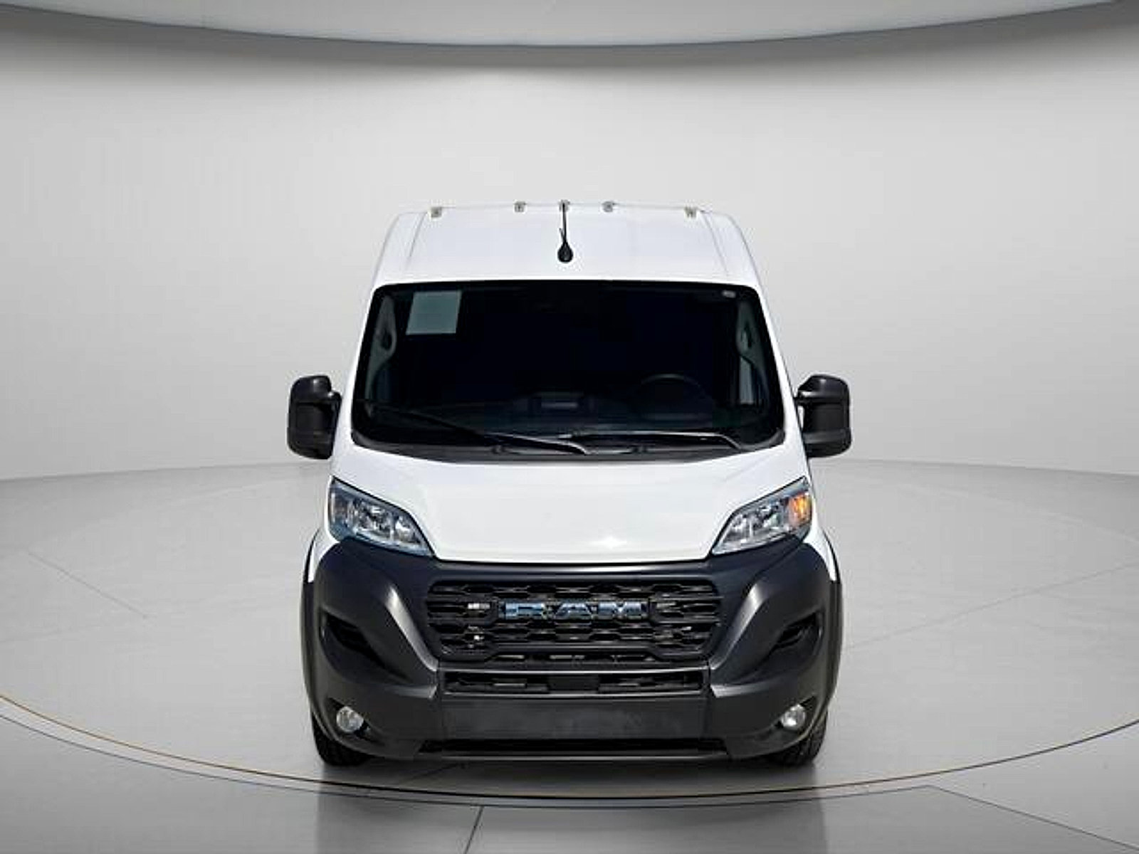 Used 2024 RAM ProMaster 2500 w/ Convenience Group FWD image 9