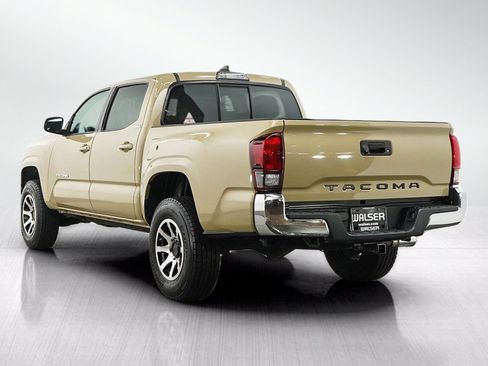Used 2019 Toyota Tacoma SR5 RWD image 3
