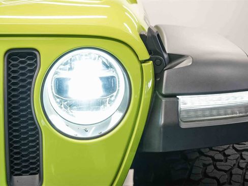 Used 2021 Jeep Wrangler Unlimited Rubicon w/ Xtreme Recon 35" Tire Package image 7