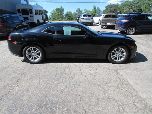 Used 2015 Chevrolet Camaro LT RWD image 6