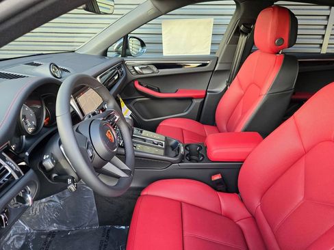 New 2026 Porsche Macan S image 26