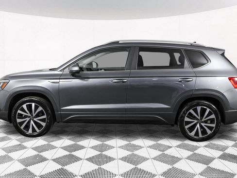Used 2023 Volkswagen Taos SE w/ Panoramic Sunroof Package AWD/4WD image 22