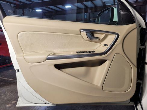 Used 2012 Volvo S60 T5 w/ Multimedia Pkg image 13