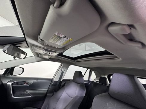 Certified 2022 Toyota RAV4 XLE image 23