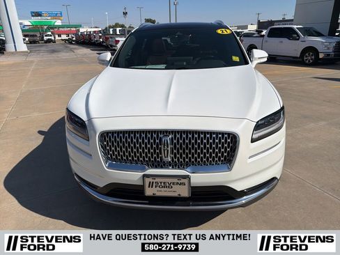 Used 2021 Lincoln Nautilus Reserve image 11