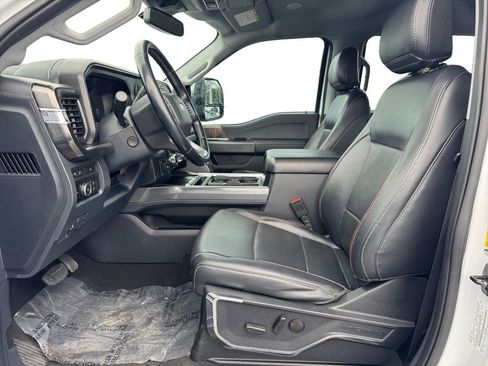Used 2024 Ford F250 Lariat w/ Lariat Ultimate Package AWD/4WD image 9