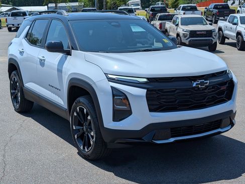 New 2026 Chevrolet Equinox RS FWD image 3