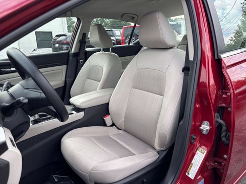 Used 2025 Nissan Altima 2.5 SV FWD image 36