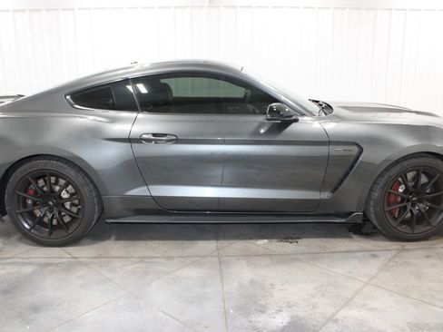 Used 2016 Ford Mustang Shelby GT350 w/ Technology Package RWD image 11