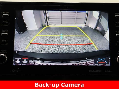 Used 2023 Toyota Camry XSE image 21